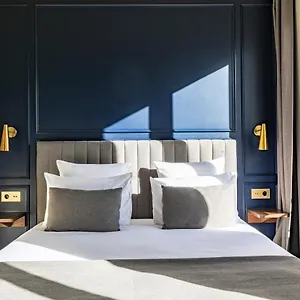 4* Hotel Maison Barbes